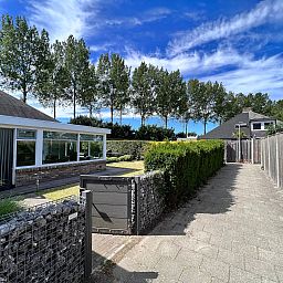 Guest house 610467 - Holiday property Tholen - Vakantiehuis in Stavenisse mit gemütlicher Terrasse