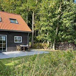 VZ1167 Doppelhaushaelfte in Oostkapelle mit Aussenbereich und Essplatz in Walcheren, Zeeland.