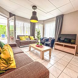 Comfortable living room in Apartment Boszicht 1, Oostkapelle, Walcheren, with modern furnishings.