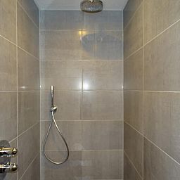 Paarden in de natuur rondom vakantiehuis ZE322 in Oostkapelle, Walcheren, Zeeland.