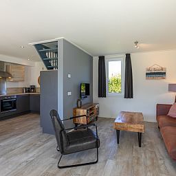 Uniek houten meubelstuk in ZE1448 vakantiehuis, Aagtekerke, Walcheren.