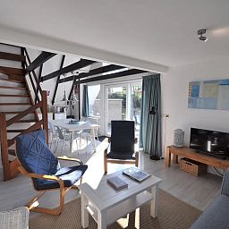 Helle und geraeumige Einrichtung des Ferienhauses ZE1687 in Zoutelande, Walcheren, mit moderner Kueche und gemuetlicher Essecke.