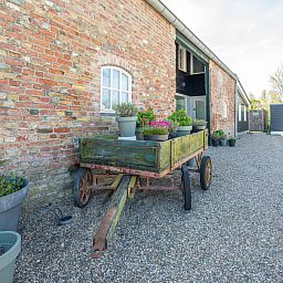 Fully equipped kitchen in vacation home ZE1151, Veere, Walcheren, Zeeland, with modern appliances.