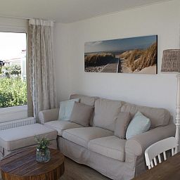 Comfortable sitting area in VZ824 Chalet in Veere, Serooskerke, Walcheren, perfect for family evenings.