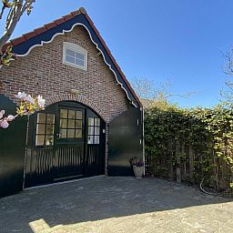 Charmante entree van VZ944 Vakantiehuis in Grijpskerke, Walcheren, Zeeland.