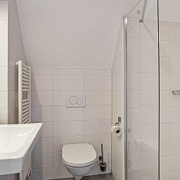 Eethoek met trap in De Reeuwijkse Plassen 4-persoons kinderwoning 4CK2 in Reeuwijk, Groene Hart.