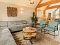 Guest house 670855 • Bungalow Groene hart • De Reeuwijkse Plassen | 20-persoons waterwoning - Wijk en Wo  • 4 of 13