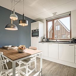 Verblijf 670870 - Bungalow Groene hart - De Reeuwijkse Plassen | 4-persoons waterwoning | 4C2