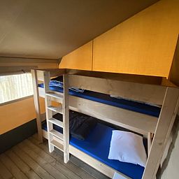 Guest house 681808 - Tent house Noordzeekust - Safaritent + toilet