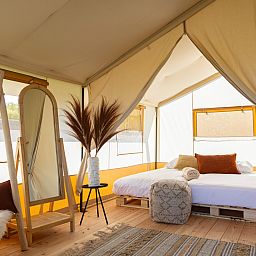 Guest house 690105 - Tent house Voorne Putten/Hoekse waard - Safaritent Lodge (inclusief ontbijt)