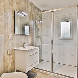 Guest house 701743 - Holiday property Rotterdam eo - Module Special 6 personen Wellness (Hottub)