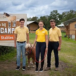 FarmCamps Holzik Stables