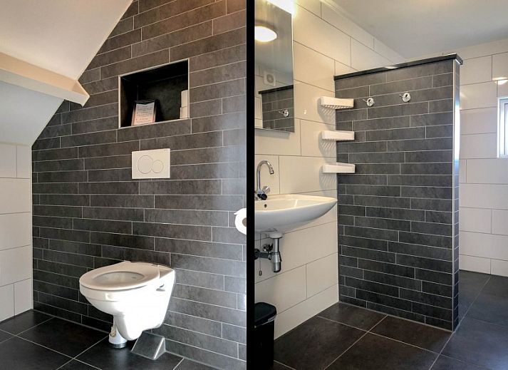 Gemuetliches Wohnzimmer im Unique 10 pers. Farm Lodge De Vuurtoren in 'Hoeve Vianen', Ferienhaus in De Cocksdorp, Texel, mit moderner Einrichtung.