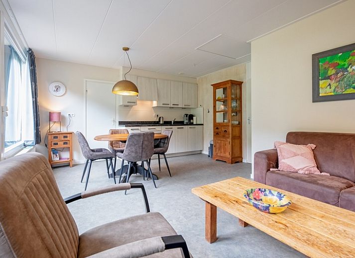 Vakantiehuis Slufterhoek 150 in De Cocksdorp Texel met groene tuin en terras.