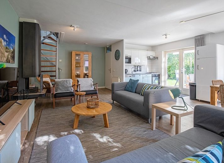 Ruim vakantiehuis Villapark Residentie Texel nr. 794 in De Cocksdorp met zonnig terras en groene tuin, ideaal voor een ontspannen verblijf.