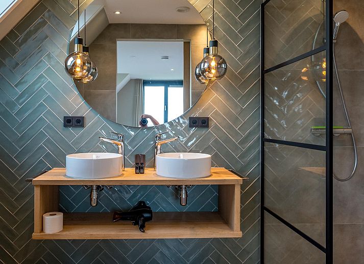 Stylish sitting area in Princenhof 1 - 6-pers, De Cocksdorp, Texel, overlooking the green fields.