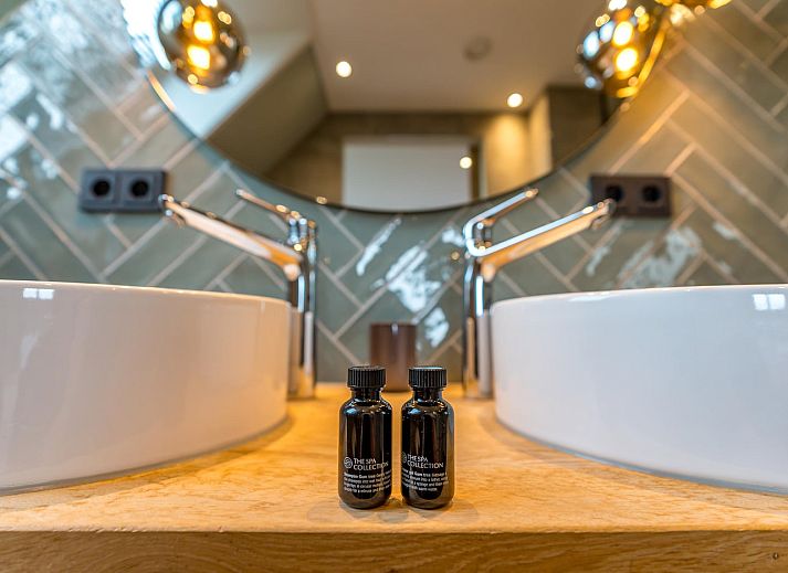 Stylish sitting area in Princenhof 1 - 6-pers, De Cocksdorp, Texel, overlooking the green fields.