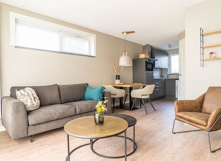 Type D Kikkertstraat, vakantiehuis in De Cocksdorp, Texel met moderne gevel en ruime oprit.