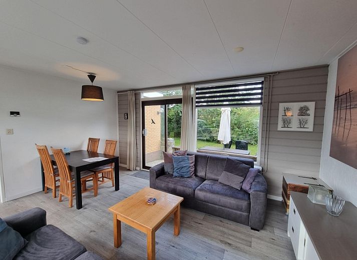 Vacation home Zilt Zand in De Cocksdorp, Texel with spacious outdoor space and green surroundings.