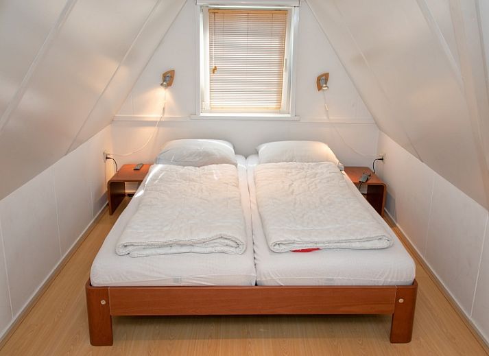 Moderne keuken in Vakantiehuis Slufterduin 076, De Cocksdorp, Texel. Compleet uitgerust voor een comfortabel verblijf op de Waddeneilanden.