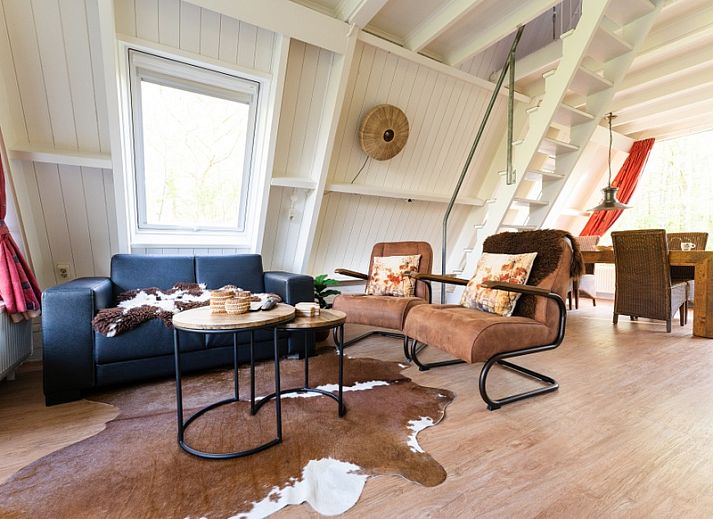 Charming Bungalow Pier 53 in De Cocksdorp, Texel, surrounded by nature.