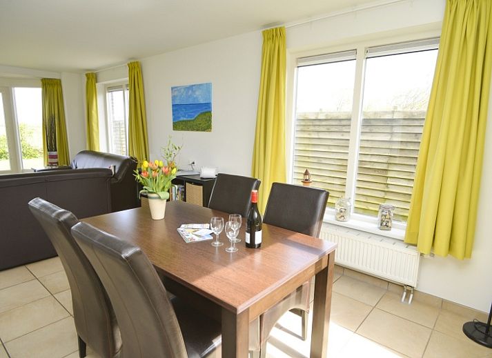 Plexat vacation home with glass veranda in De Cocksdorp, Texel, Wadden Islands.