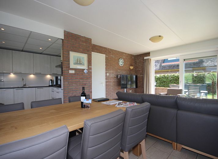 Bungalow De Witte Hoek 6 Pers. in De Cocksdorp, Texel, met ruime tuin en terras.