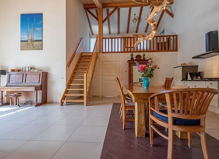 Ferienhaus in De Cocksdorp, Texel: charmantes Ferienhaus mit grossem Garten und Terrasse auf den Watteninseln, ideal zum Entspannen in der Natur.