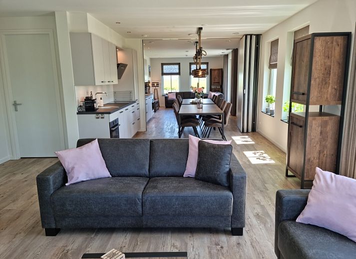 Gemuetliche Terrasse im Family House Smit Ferienhaus in De Cocksdorp Texel, Watteninseln.