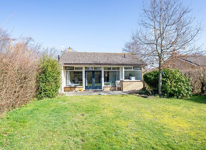 Vakantiehuis Slufterhoek 088 in De Cocksdorp, Texel met zonnige tuin en terras.