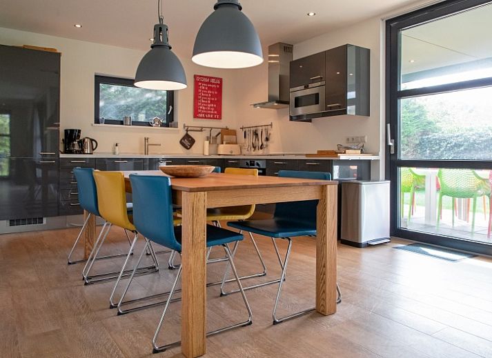 Bungalowpark Slufteroord - Holiday home Slufteroord 240 in De Cocksdorp, Texel with spacious veranda and green garden.