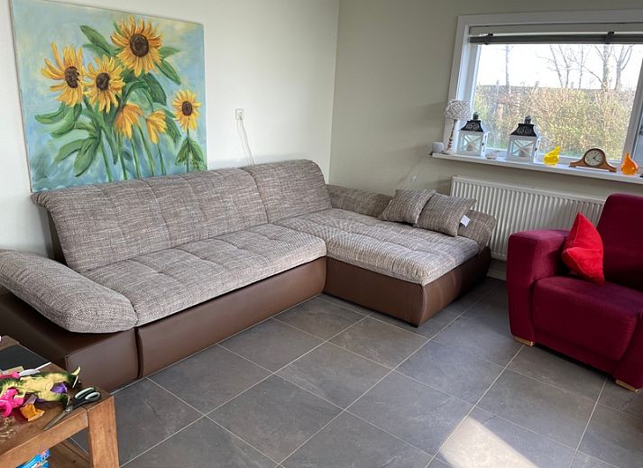 Veranda of Family House Dacha in De Cocksdorp Texel, ideal for sunny days in a vacation home on the Wadden Islands.