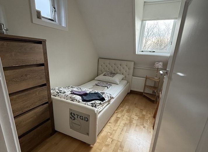 Veranda of Family House Dacha in De Cocksdorp Texel, ideal for sunny days in a vacation home on the Wadden Islands.