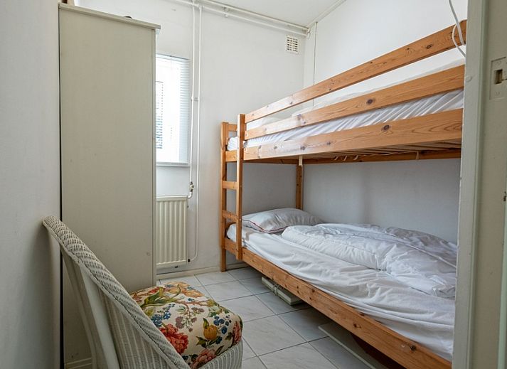 Lichte woonkamer van Vakantiehuis Slufteroord 300 in Bungalowpark Slufteroord, De Cocksdorp, Texel.