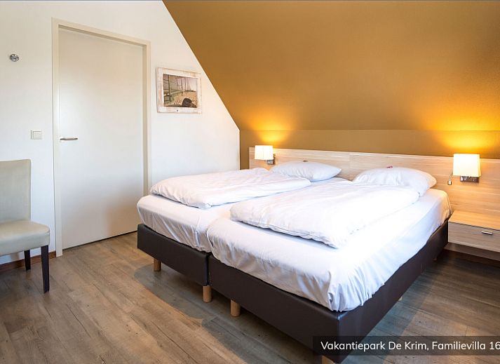 Family villa 16 persons in De Cocksdorp, Texel with beautiful views of pond and nature.