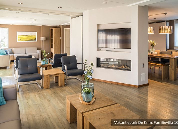 Family villa 16 persons in De Cocksdorp, Texel with beautiful views of pond and nature.