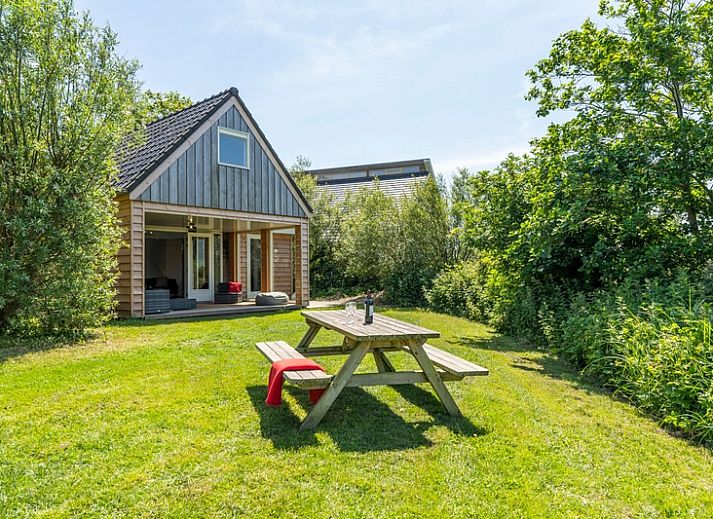 Ferienhaus Zeewinde in De Cocksdorp, Texel mit grossem Garten und Terrasse zum Entspannen in der Natur.