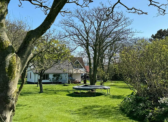 Veranda von Paal 91 Texel in De Cocksdorp, ideal zum Entspannen in der Natur von Texel, Wadden Islands.