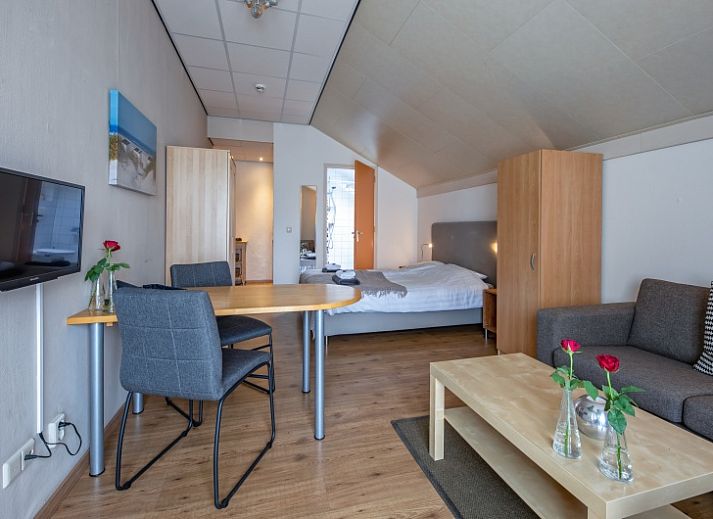 Ruime slaapkamer in Type 1 - 2100 vakantiehuis, De Cocksdorp, Texel.