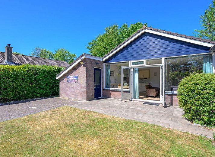 Bungalow Slufterhoek 108 in De Cocksdorp, Texel, mit sonnigem Garten und Terrasse, ideales Urlaubsdomizil auf den Watteninseln.