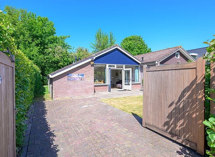 Bungalow Slufterhoek 108 in De Cocksdorp, Texel, mit sonnigem Garten und Terrasse, ideales Urlaubsdomizil auf den Watteninseln.