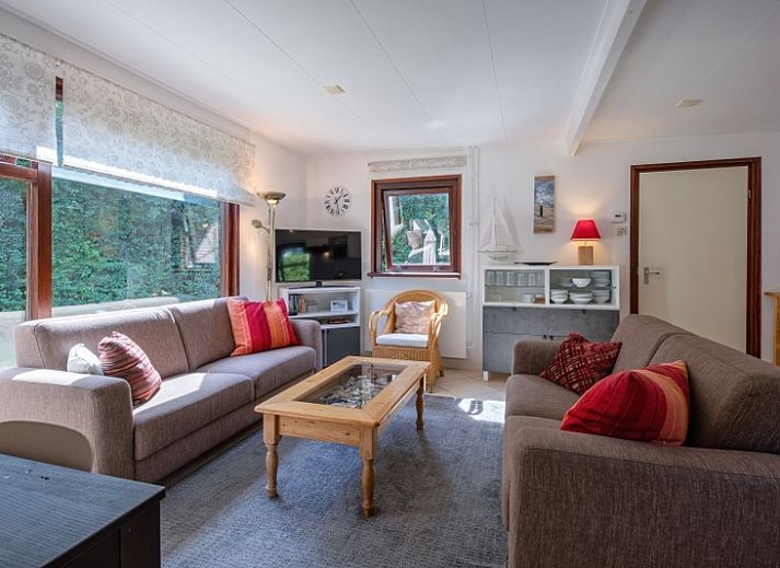 Ferienhaus Slufterduin 092 in De Cocksdorp, Texel mit grossem Garten und Terrasse, ideal fuer Entspannung auf den Watteninseln.