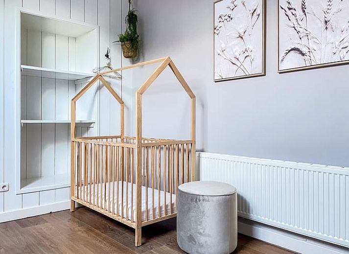 Moderne keuken in Vakantiehuis in De Cocksdorp, Texel voorzien van alle gemakken.
