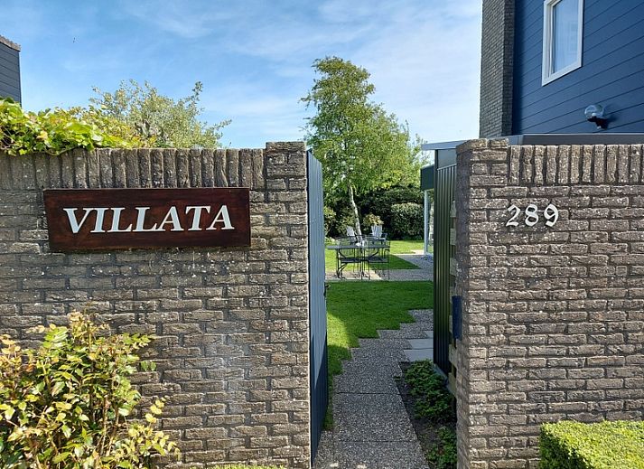 Vakantiehuis B 289 in De Cocksdorp, Texel, biedt een charmante buitenkant met moderne architectuur op de Waddeneilanden.