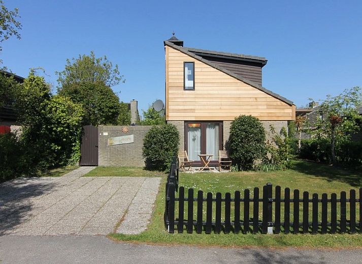 Vacation home A 167 in De Cocksdorp, Texel, offers charming accommodation with a sunny terrace and green surroundings on the Wadden Islands.