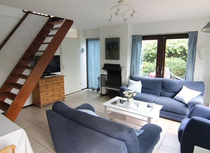 Das Ferienhaus B 203 in De Cocksdorp, Texel bietet eine ruhige und gruene Umgebung fuer einen erholsamen Aufenthalt auf den Watteninseln.