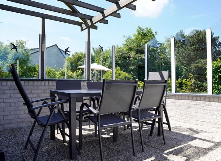 Vacation home D 669 in De Cocksdorp, Texel offers a spacious garden and modern architecture for a relaxing stay on the Wadden Islands.