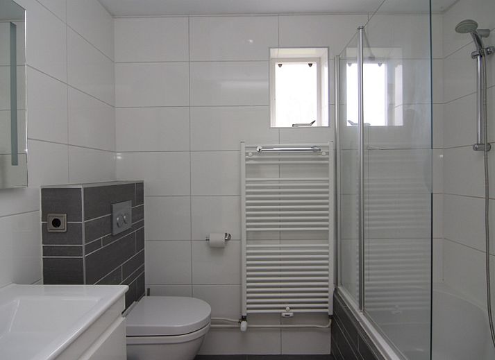 Vakantiehuis D 477 in De Cocksdorp, Texel biedt een zonnig terras en ruime omgeving op de prachtige Waddeneilanden.