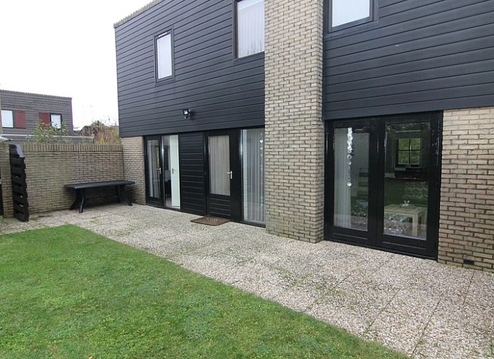 Vakantiehuis C 137 in De Cocksdorp, Texel, biedt een moderne uitstraling en rustige omgeving op de Waddeneilanden.