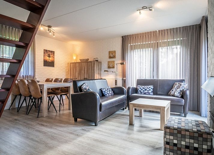 Vakantiehuis C 137 in De Cocksdorp, Texel, biedt een moderne uitstraling en rustige omgeving op de Waddeneilanden.